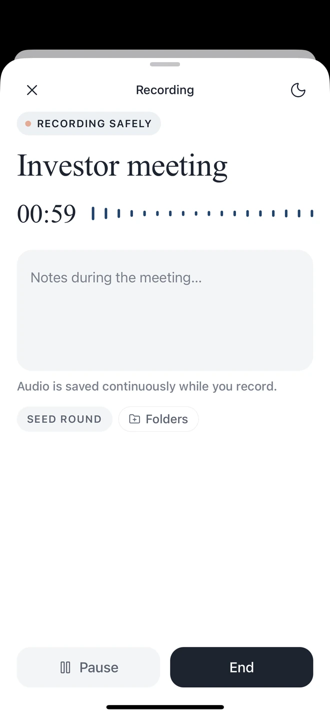 Air Note recording a meeting, showing the elapsed time, a live waveform and a box for notes taken during the meeting.
